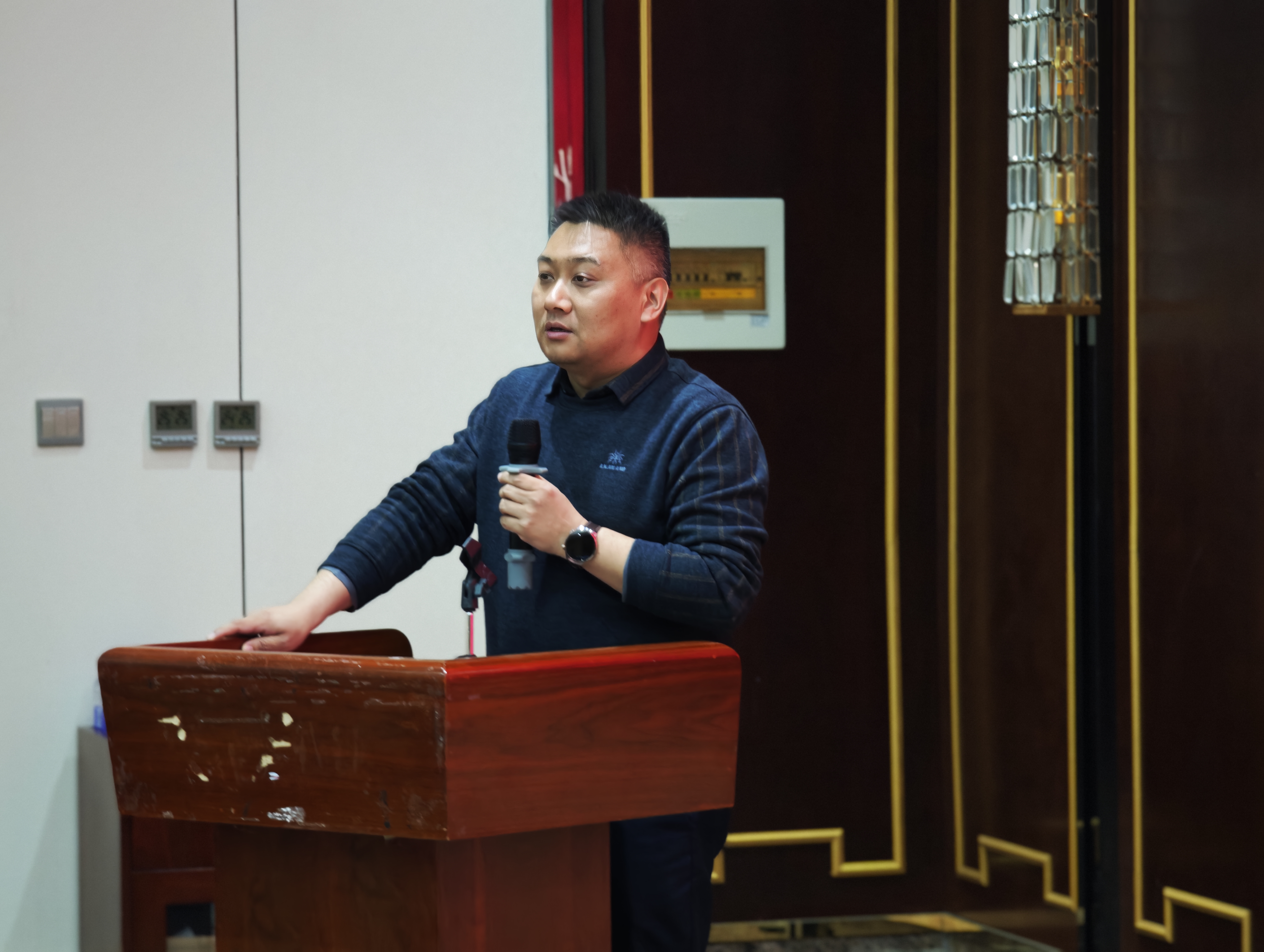 9566236905291938 1 (2).jpg