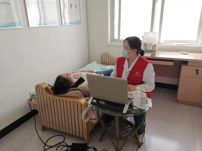 健康服务进社区 专家守护暖民心-凤泉区44.png
