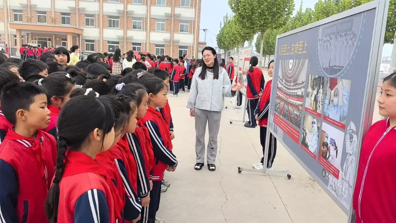 33新乡县科学家精神主题巡展走进大召营学校3.png