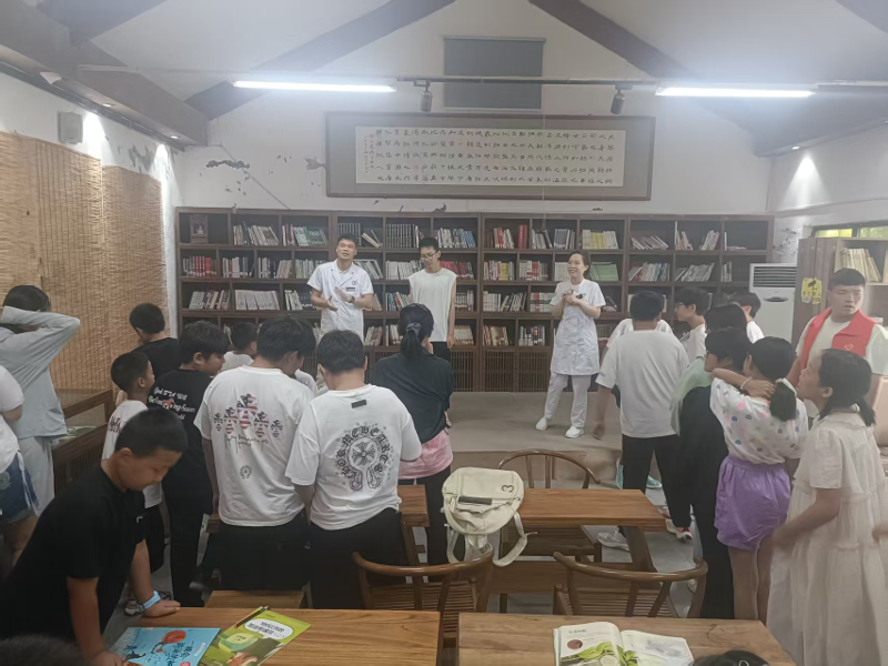 8904784647786038 辉市多方联动开展青少年科普安全主题活动11.png