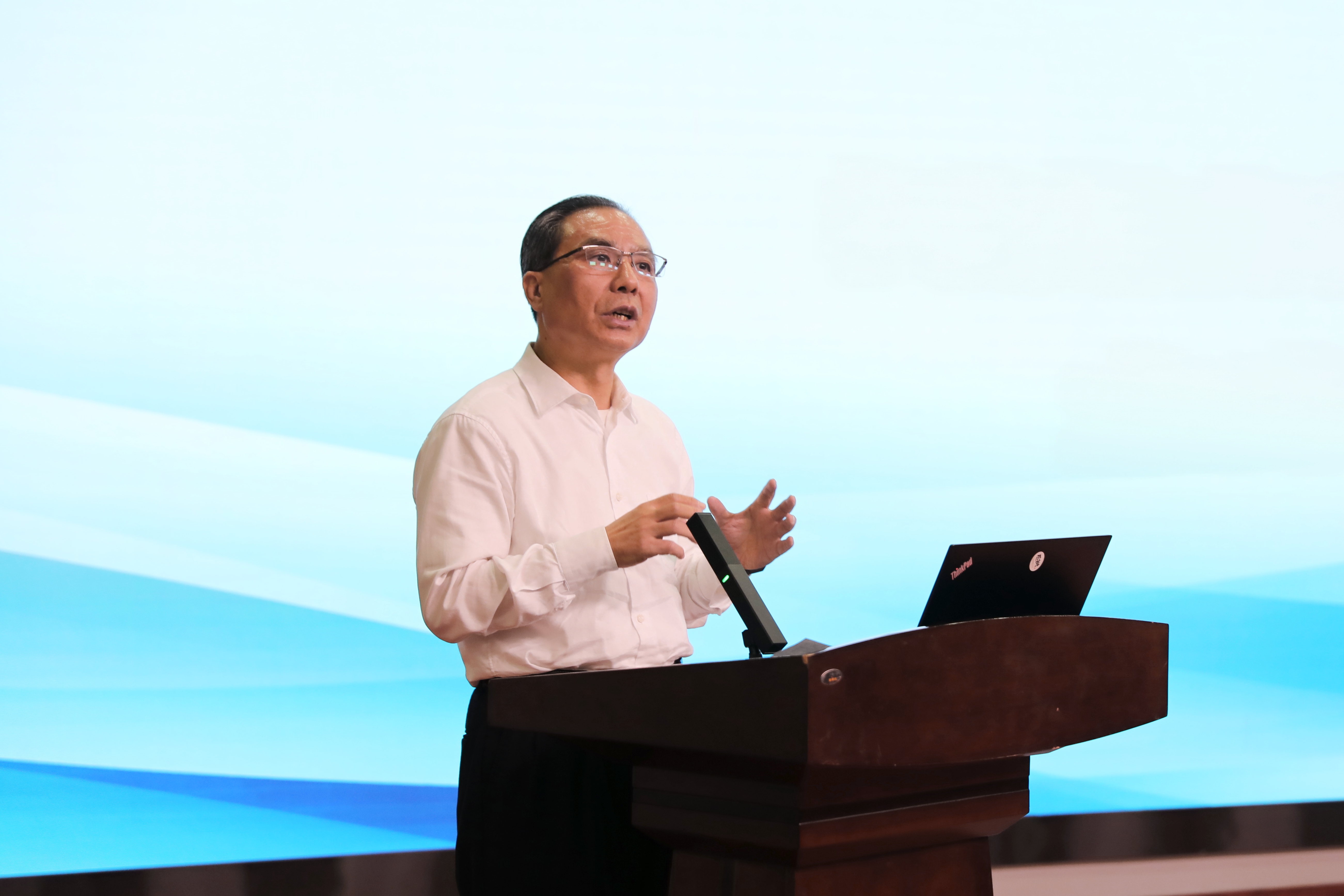 尹洪斌出席河南省遗传学会2026年学术年会