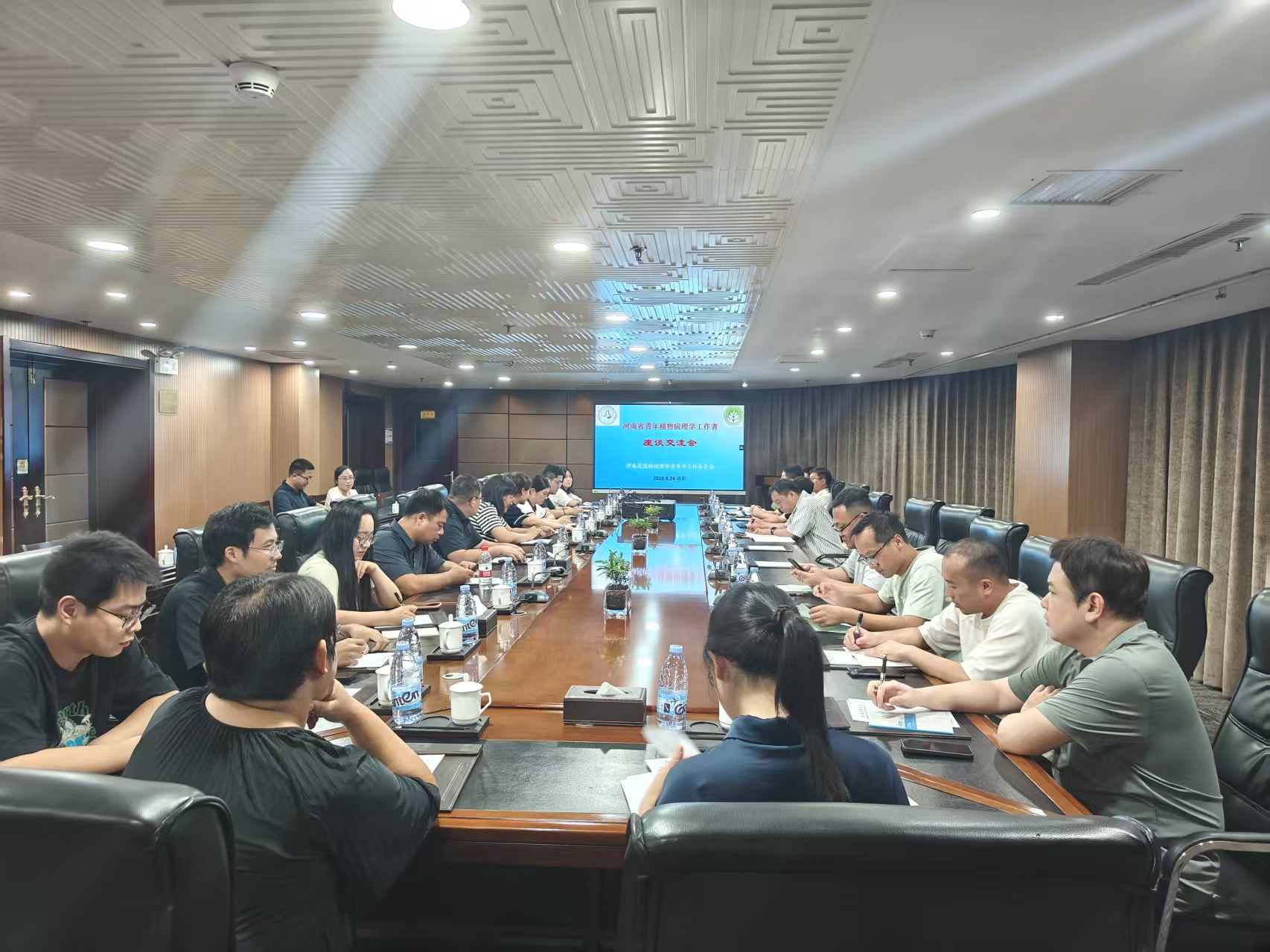 河南省植物病理学会召开青年植病工作者座谈交流会