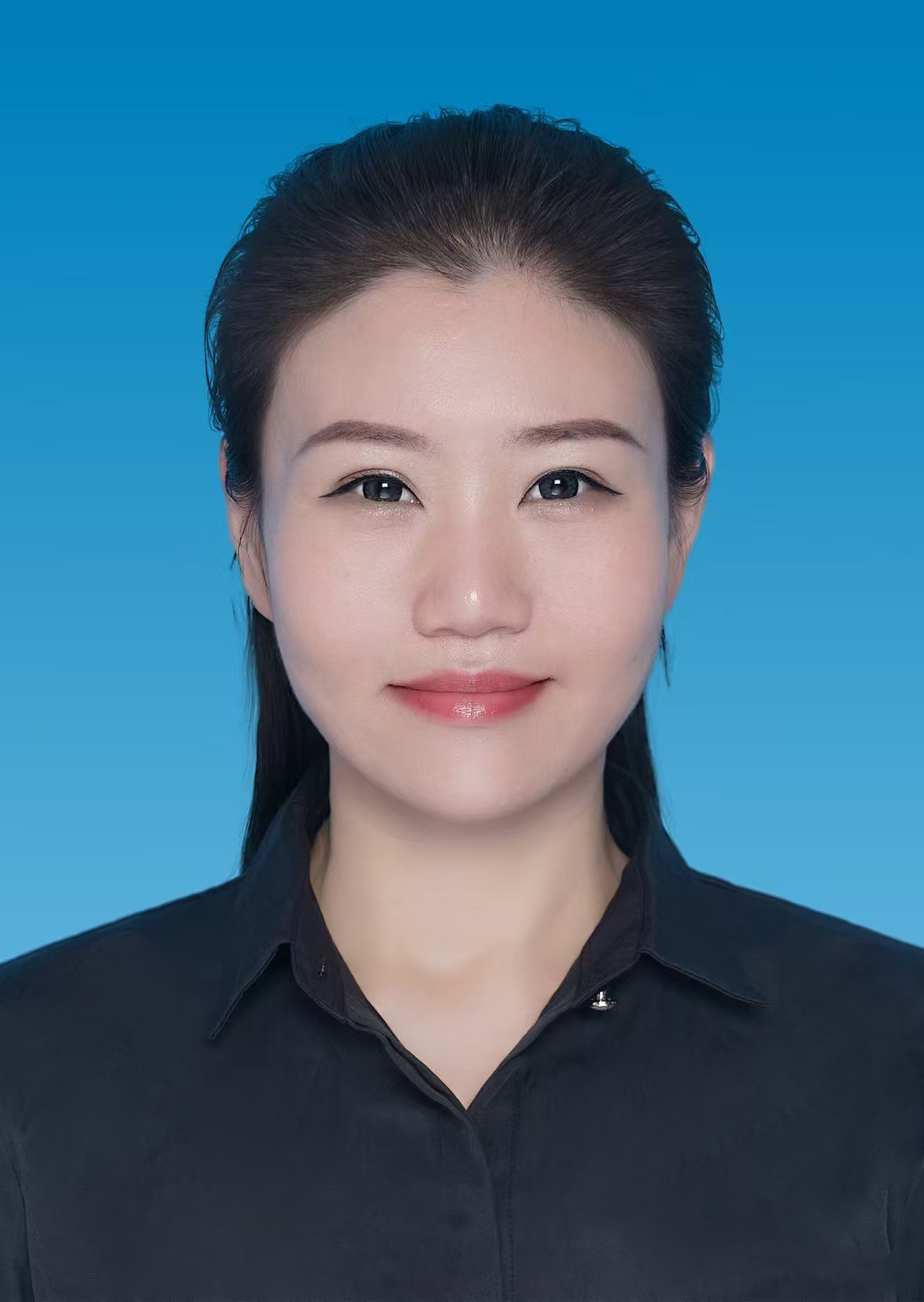 陈涵均证件照.jpg
