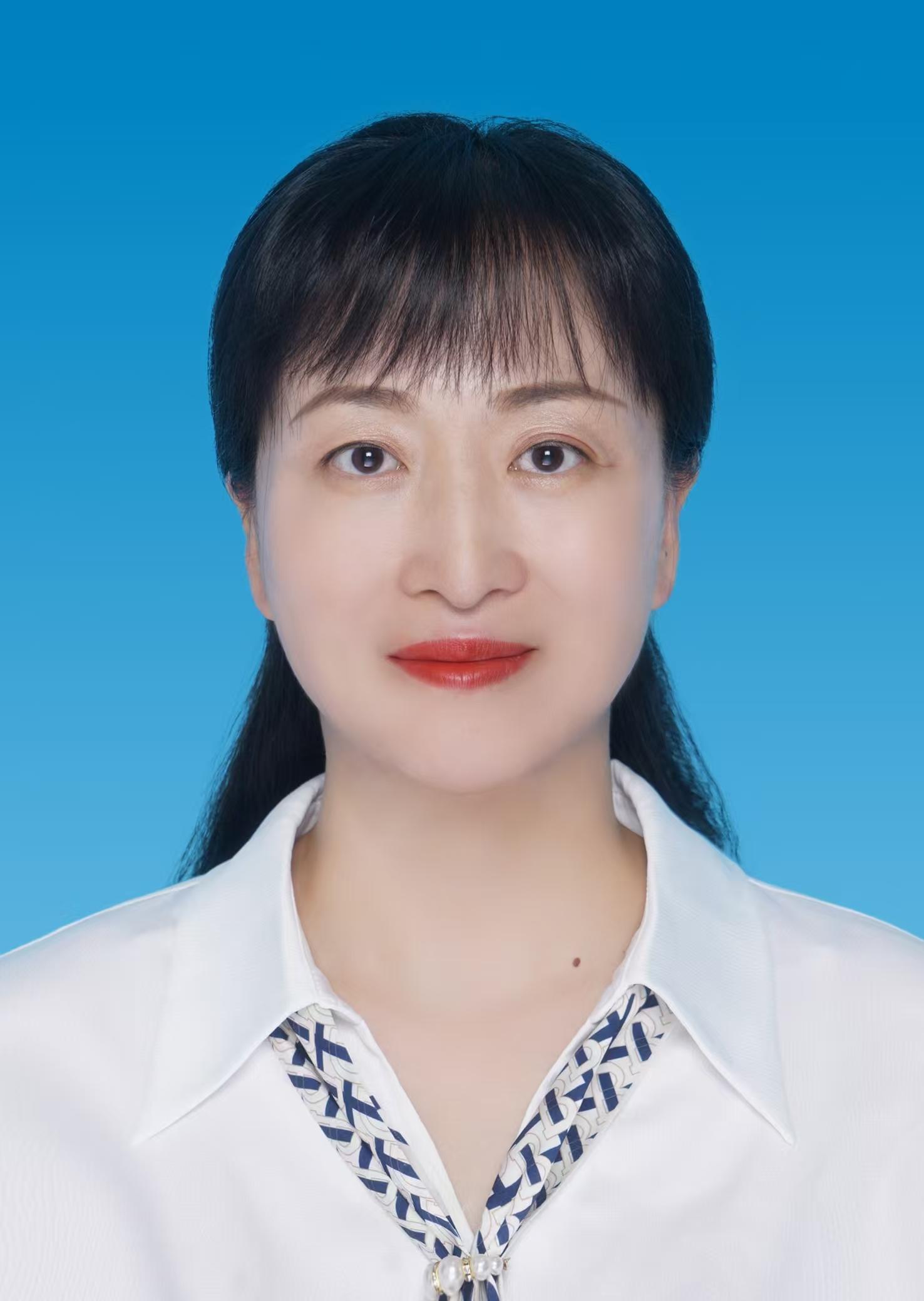 李静证件照.jpg