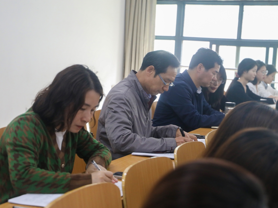 王天仕校长听课1_副本