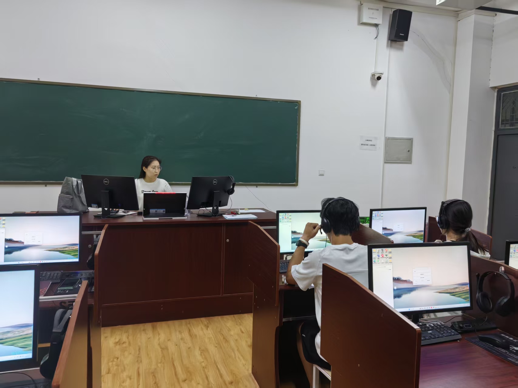 四级