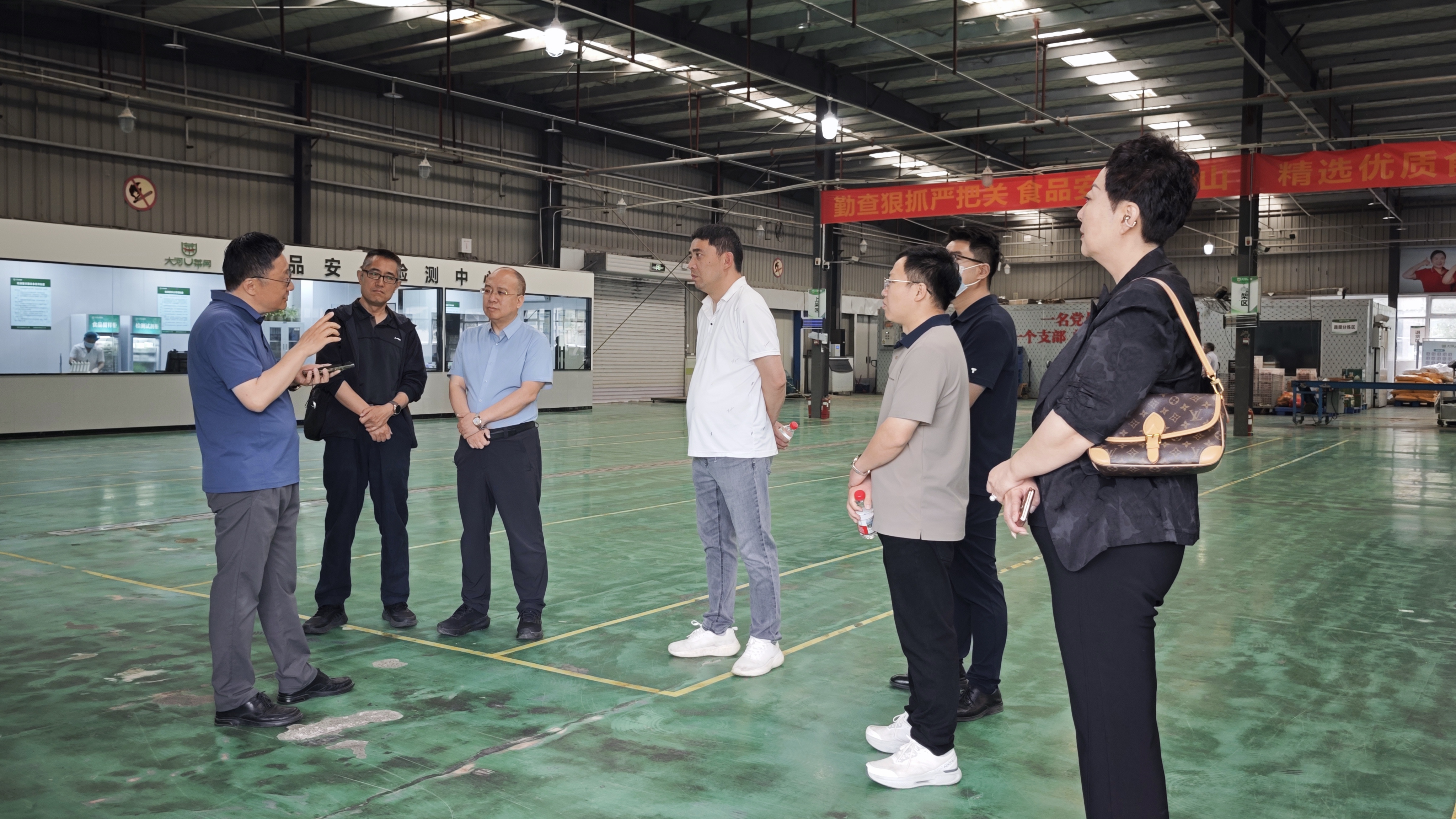 <strong>河南开封科技传媒学院赴河南大河速递有限公司开展校企合作交流活动</strong>
