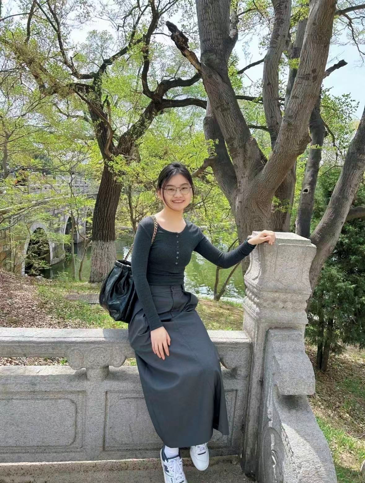 毛圆圆