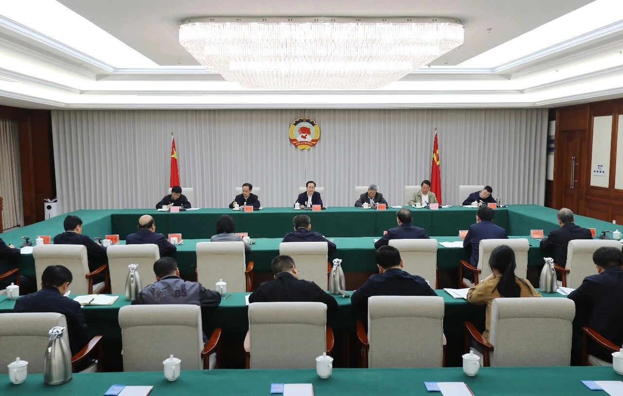 69fbe97abe42020bb54e01763b9080f3