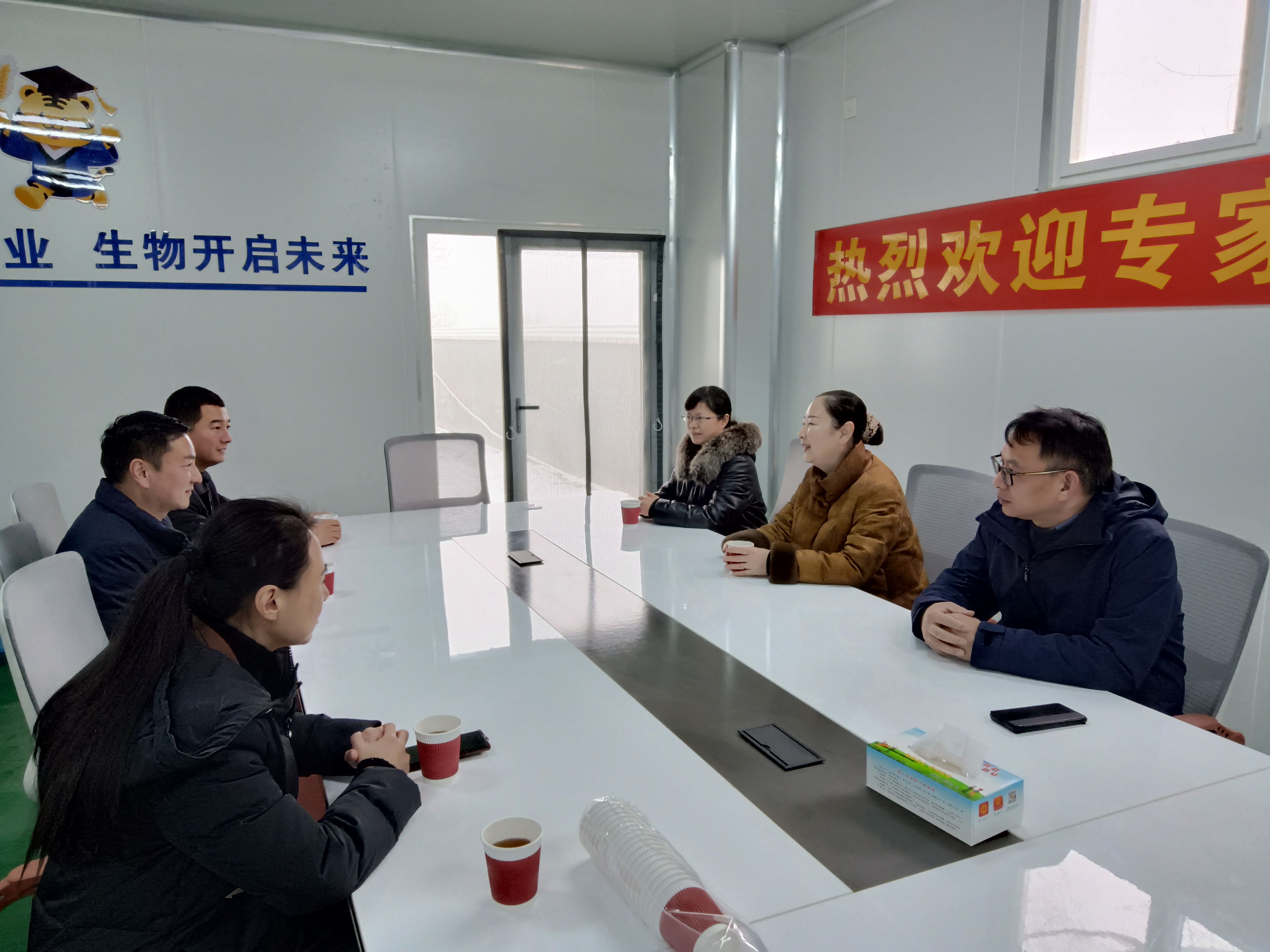 【亲情中华·鹤壁侨贺新春系列活动之十一】市侨联走访慰问年轮科技