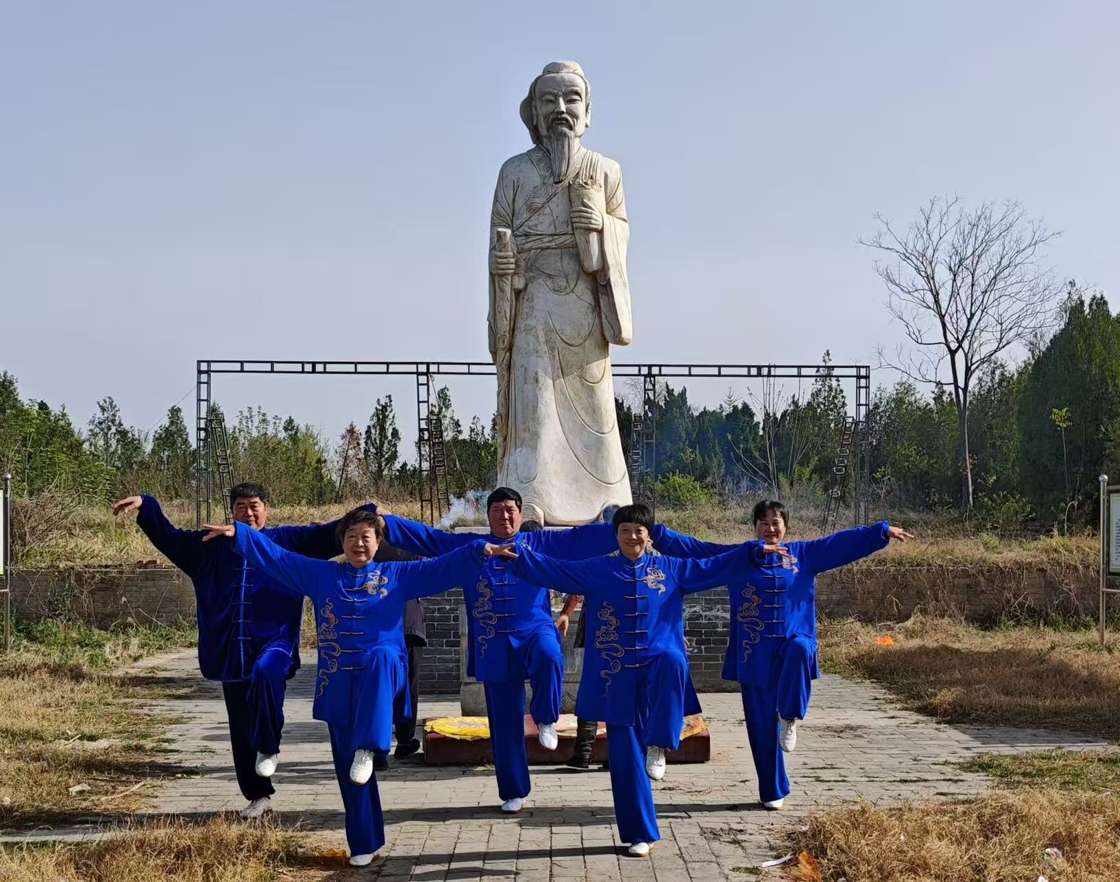 4f6a649edaf45d56f1d52eac0219c74d