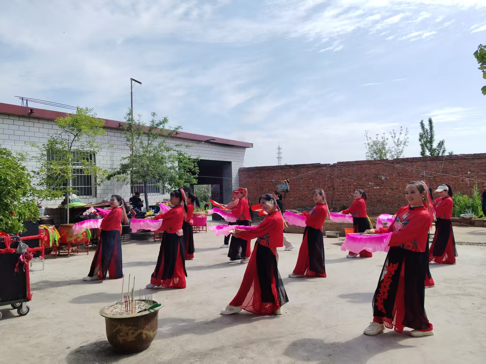 健身棒操进乡村2