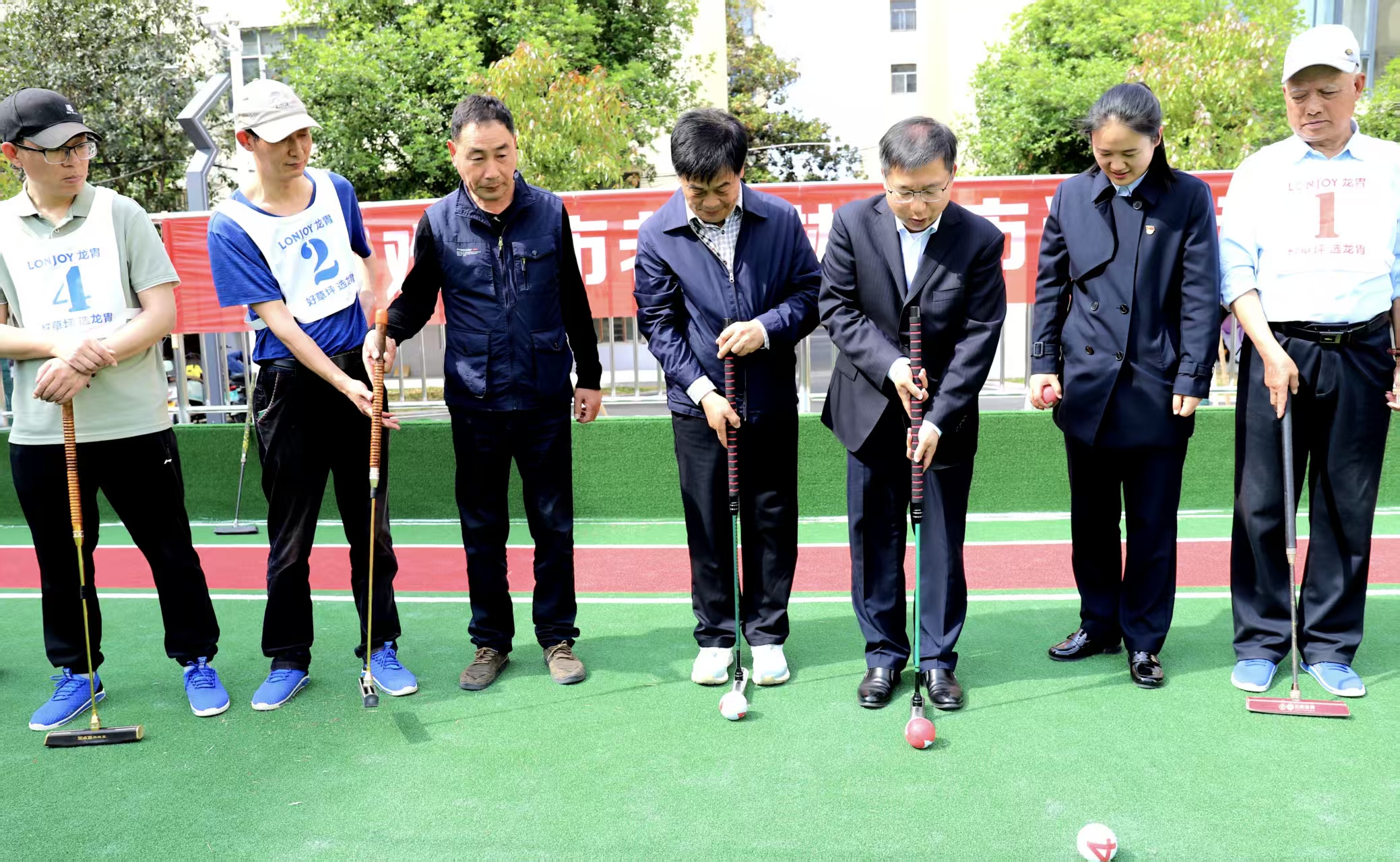 5d1ed2cf3f352f551f4368e654c4ef0d